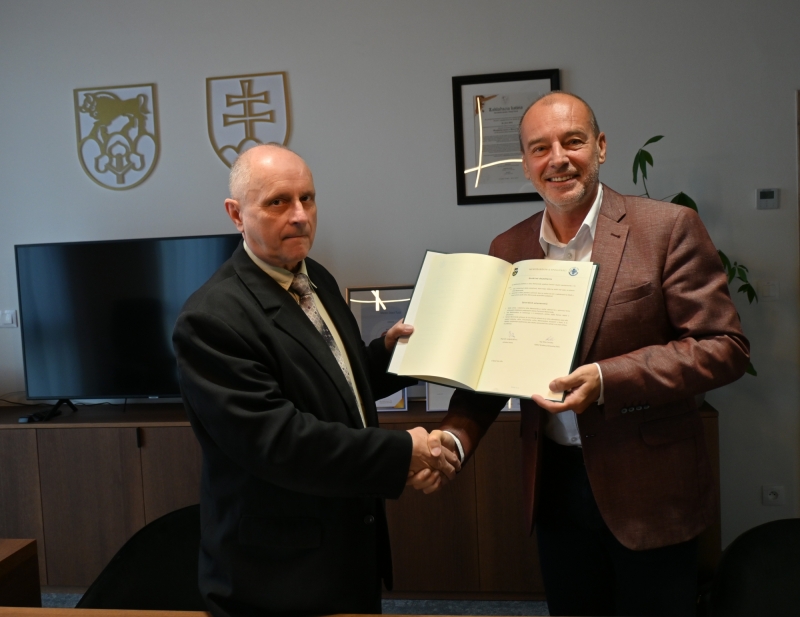 202510300945430.dsc-7477