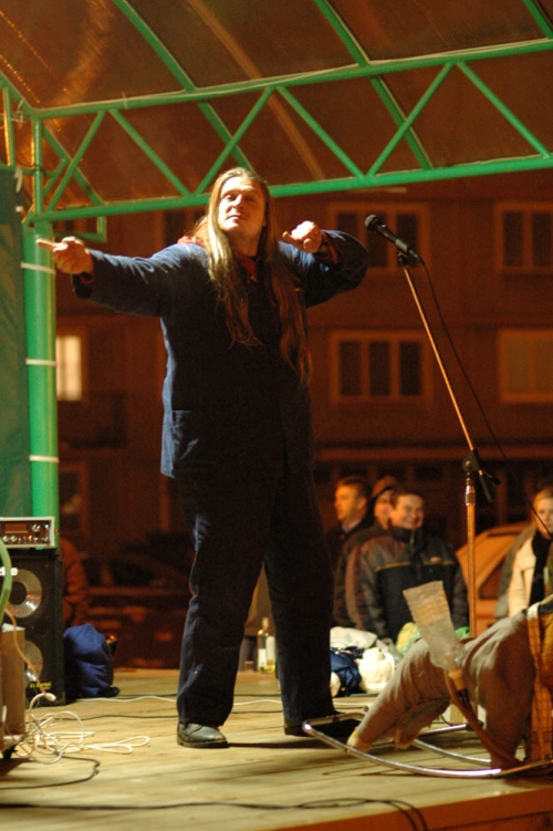 Koncert hudobných skupín Vrbovskí víťazi a Karpatské chrbáty 