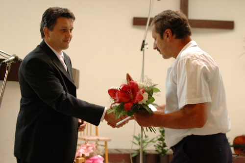Vyhlásenie Činu roka 2008 v Starej Turej - zľava Peter Ferík a p.Kravárik