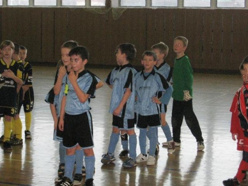 Najmladší futbalisti MFK Stará Turá na halovom turnaji v Trenčíne