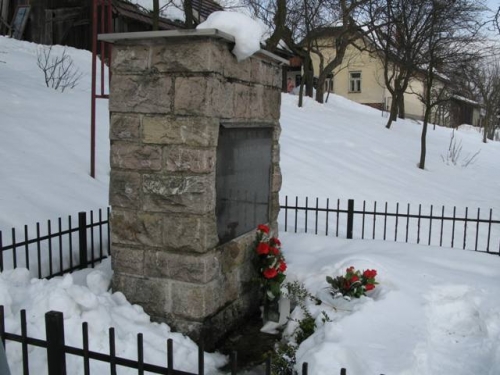 Spomienka v osade Hlavina