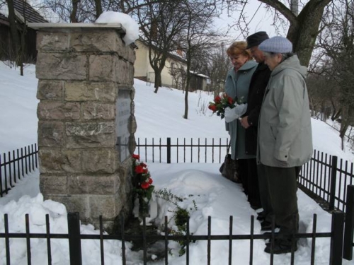 Spomienka v osade Hlavina