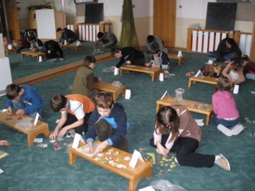 Atmosféra pri skladaní puzzle