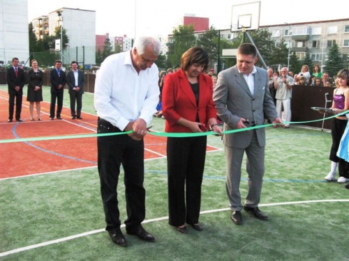 Slávnostné otvorenie viacúčelového ihriska (18.5.2009)
