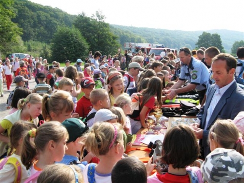 Polícia deťom (10. 9. 2009 v areáli  ATC Dubník)