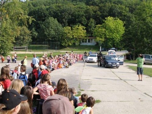 Polícia deťom (10. 9. 2009 v areáli  ATC Dubník)