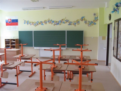 Slávnostné odovzdanie rekonštruovaných pavilónov základnej školy do užívania