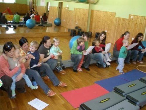 Predveľkonočný program Poznáte zajka, čo vždy krčí nos