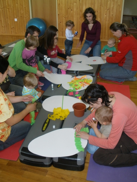 Predveľkonočný program Poznáte zajka, čo vždy krčí nos