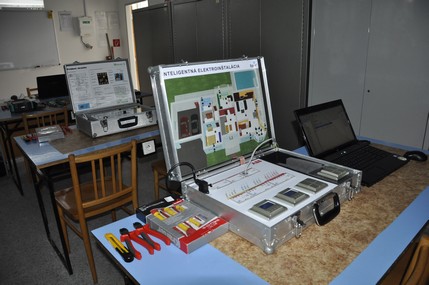 Slávnostné otvorenie laboratória inteligentných elektroinštalácií v SOŠ Stará Turá