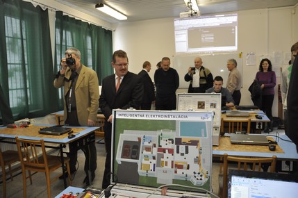 Slávnostné otvorenie laboratória inteligentných elektroinštalácií v SOŠ Stará Turá