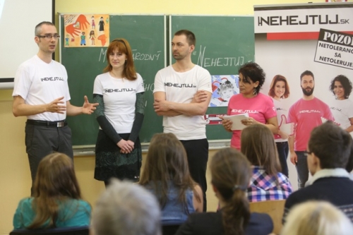 Autori projektu- zľava Daniel Milo, Monika Gregussová, Miro Drobný a ambasádorka Janette Motlová