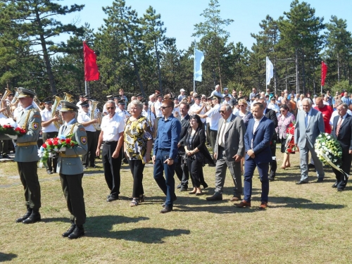 Krajské oslavy 72. výročia SNP pri pamätníku na vrchu Roh Lubina 
