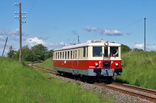 M 262.004