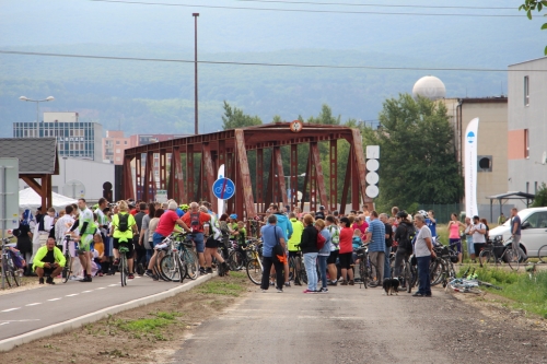 Slávnostné otvorenie prvých 13,4 km Vážskej cyklotrasy (autor: TSK)