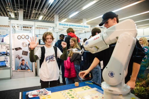 Výstava Stredoškolák – Hrdina remesla v Trenčíne