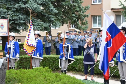 Slávnostné odhalenie pamätníka M. R. Štefánika v Starej Turej
