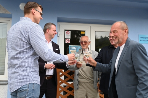 Slávnostné odhalenie pamätnej tabule a premenovanie športovej haly na Športovú halu Milana Šustíka