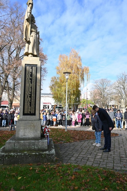 Spomienkový pietny akt pri príležitosti Medzinárodného dňa vojnových veteránov