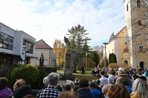 Spomienkový pietny akt pri príležitosti Medzinárodného dňa vojnových veteránov
