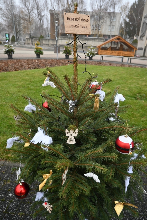 Adventná nálada ožíva v meste Stará Turá!