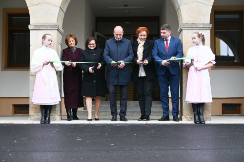 Zariadenie pre seniorov sestier Royových