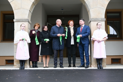 Zariadenie pre seniorov sestier Royových