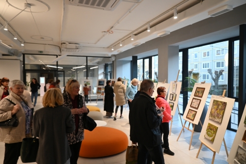 Výstava obrazov z Ateliéru ALT prináša radosť z tvorby