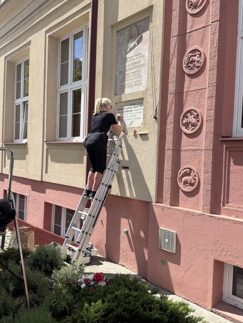 Obnova pamätnej tabule