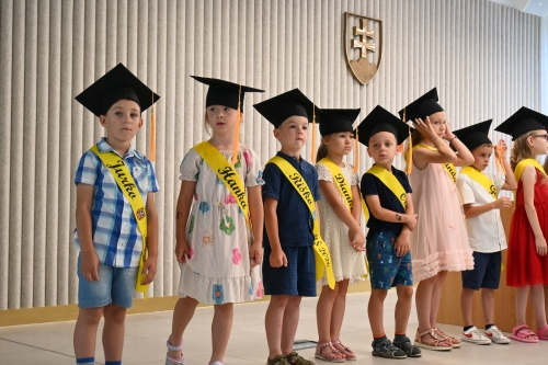 Predškoláci sa rozlúčili na mestskom úrade