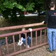 NATRIME TO ZÁBRADLIU PRI POTOKU! – Dobrovoľníci v Starej Turej skrášlili verejný priestor