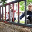 NATRIME TO ZÁBRADLIU PRI POTOKU! – Dobrovoľníci v Starej Turej skrášlili verejný priestor