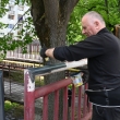 NATRIME TO ZÁBRADLIU PRI POTOKU! – Dobrovoľníci v Starej Turej skrášlili verejný priestor