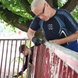 NATRIME TO ZÁBRADLIU PRI POTOKU! – Dobrovoľníci v Starej Turej skrášlili verejný priestor
